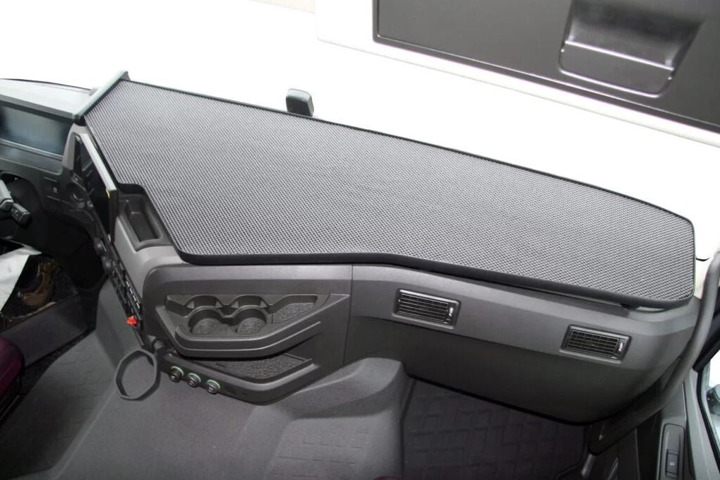 XXL-pöytä uuteen Volvo FM (FM5) -malliin – Musta