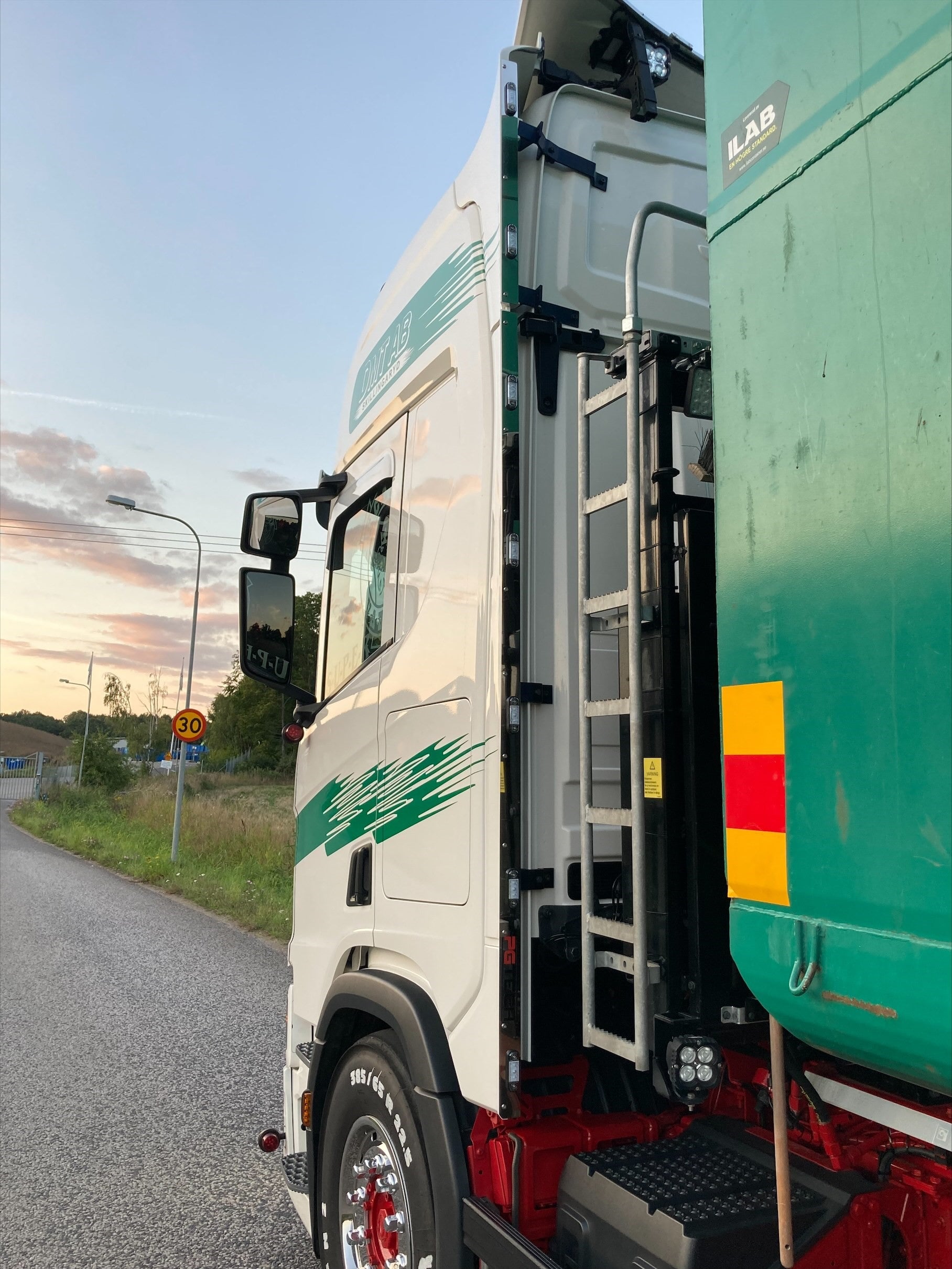 Pgtech Sivuspoilerin äärivalo Scania R Highline