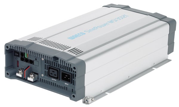 Invertteri 12-230V 3500W puhtaalla siniaallolla.